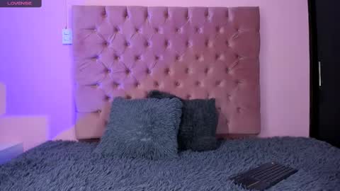 Eva Olimpo online show from 7, 3, 2025