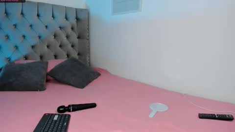 Eva Olimpo online show from 12, 1, 2026