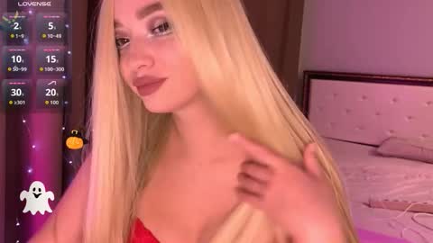 Snapshot of evasweet420 chatting on 19, 10, 2025 Eva online show from 19, 10, 2025