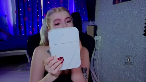 evavibe online show from 8, 3, 2026