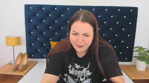 Snapshot of evawetdream chatting on 12, 2, 2025 Eva online show from 12, 2, 2025