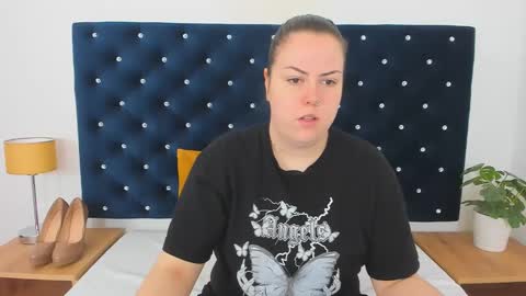 Snapshot of evawetdream chatting on 18, 2, 2025 Eva online show from 18, 2, 2025