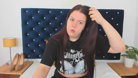 Snapshot of evawetdream chatting on 28, 2, 2025 Eva online show from 28, 2, 2025