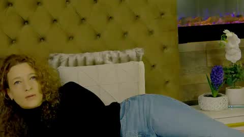 EveHamilton online show from 26, 2, 2026