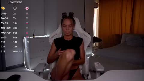 Snapshot of evelina_fox chatting on 16, 7, 2026 Evelina online show from 16, 7, 2026