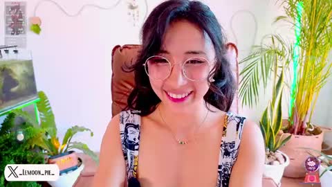 Snapshot of evelyn_chelle chatting on 18, 4, 2026 Im Eve or Chelle Next Stream 191224 online show from 18, 4, 2026