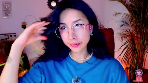 Snapshot of evelyn_chelle chatting on 23, 4, 2026 Im Eve or Chelle Next Stream 191224 online show from 23, 4, 2026