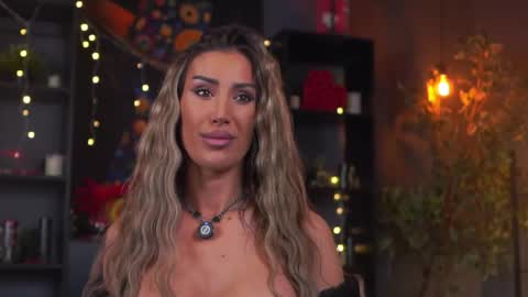 Evelyn online show from 15, 3, 2026