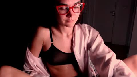 Snapshot of evelyn_gg chatting on 18, 6, 2026 Evelyn online show from 18, 6, 2026