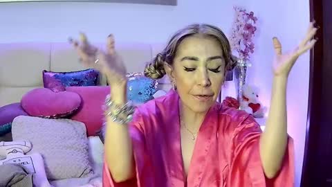 EvelynaGrey online show from 23, 11, 2025