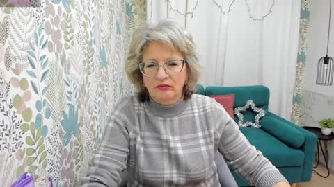 Evelyn online show from 5, 1, 2025