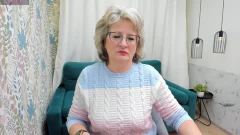 Evelyn online show from 27, 3, 2026