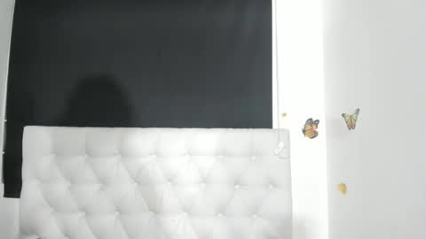 Evelyne online show from 12, 10, 2025