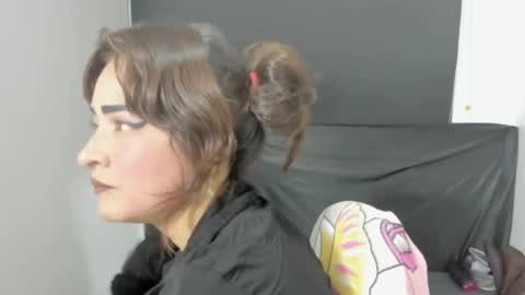 Snapshot of evelynesex chatting on 19, 4, 2026 Evelyne online show from 19, 4, 2026