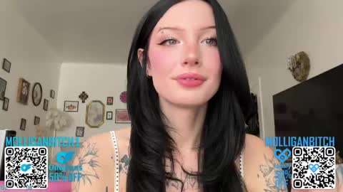 Evelyn online show from 13, 4, 2026