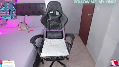 Snapshot of evelynhoward23 chatting on 12, 10, 2025 LAURA SOFIA INDEPENDENT MODEL FOLLOW ME NOW ALMOST 10000 FOLLOWERS online show from 12, 10, 2025