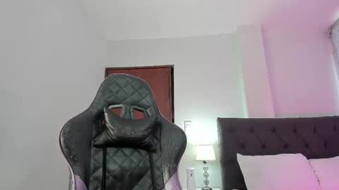 Snapshot of evelynhoward23 chatting on 2, 11, 2025 LAURA SOFIA INDEPENDENT MODEL FOLLOW ME NOW ALMOST 10000 FOLLOWERS online show from 2, 11, 2025