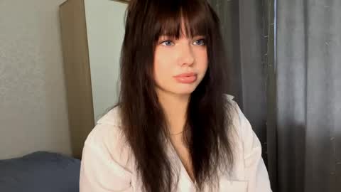 Evelyn Velvet online show from 3, 6, 2026