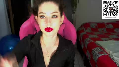 eveonly online show from 2, 1, 2025