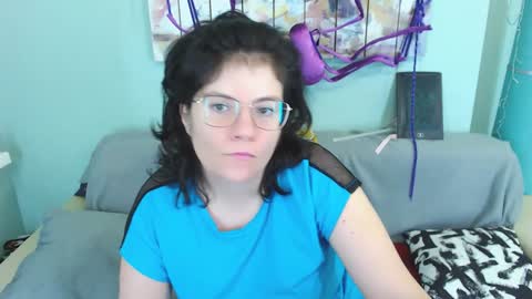 Snapshot of everly_rays chatting on 27, 12, 2024 Everly online show from 27, 12, 2024