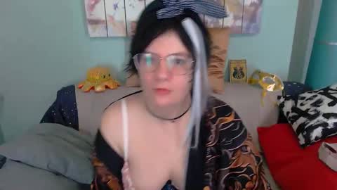 Snapshot of everly_rays chatting on 21, 10, 2025 Everly online show from 21, 10, 2025