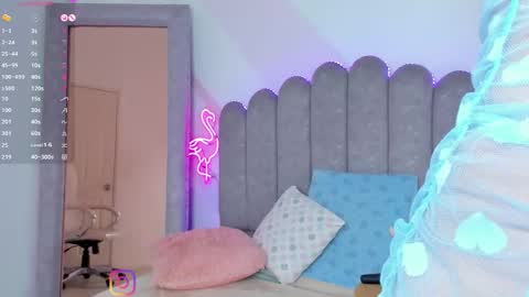 My name is Evie  nice to meet you  really get to know me better private is open  online show from 19, 11, 2025