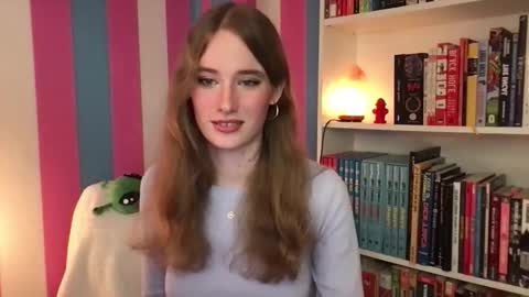 Snapshot of eviecam chatting on 6, 11, 2025 Evie3 online show from 6, 11, 2025