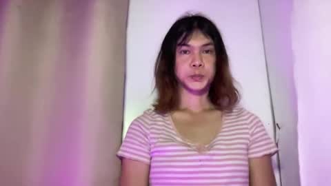 Snapshot of evielyn23 chatting on 2, 3, 2026 evielyn23 online show from 2, 3, 2026