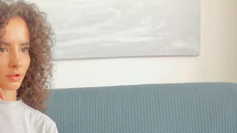 Snapshot of evienne_ chatting on 6, 6, 2026 Evienne online show from 6, 6, 2026