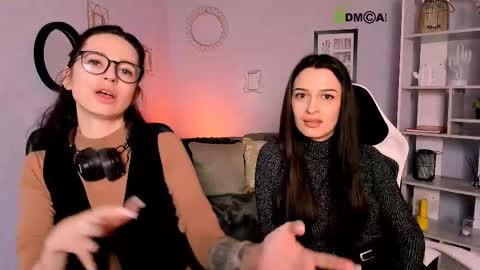 Snapshot of evtida_blossom chatting on 12, 3, 2025 Evi online show from 12, 3, 2025