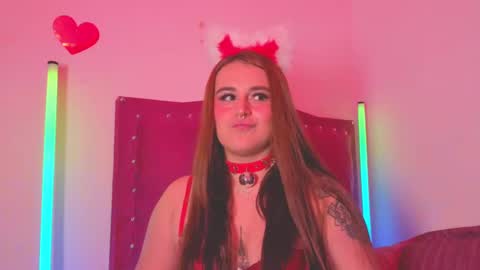 Snapshot of evy_orange1 chatting on 16, 10, 2025 EVY online show from 16, 10, 2025