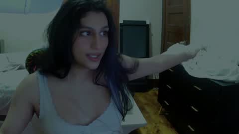 Snapshot of evyniadoll chatting on 3, 8, 2026 Avelyn Evynia online show from 3, 8, 2026