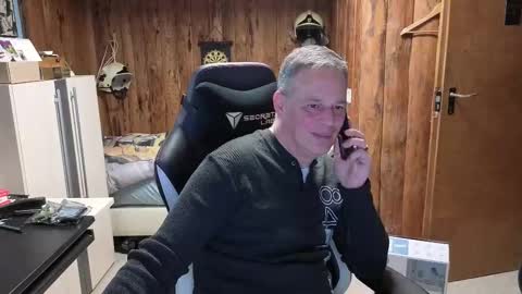 exibe1219 online show from 13, 1, 2025