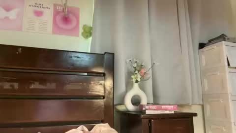 Angela online show from 25, 10, 2025