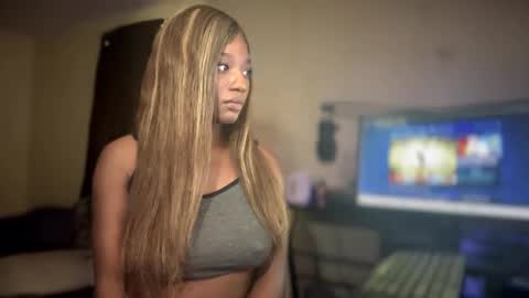 Snapshot of exoticaqua chatting on 23, 9, 2025 exoticaqua online show from 23, 9, 2025