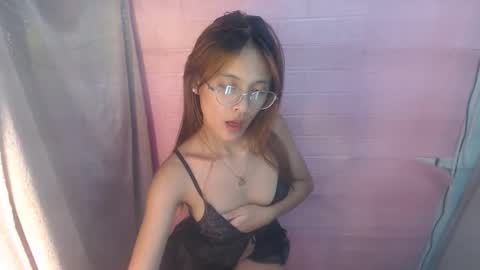 Snapshot of expenseve_kendy chatting on 25, 10, 2025 veronica online show from 25, 10, 2025