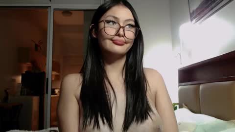 Snapshot of expensive_candyx chatting on 21, 12, 2025 Candy online show from 21, 12, 2025