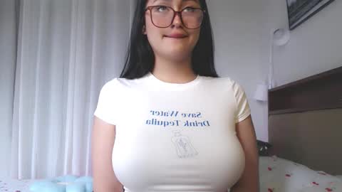 Snapshot of expensive_candyx chatting on 1, 2, 2026 Candy online show from 1, 2, 2026