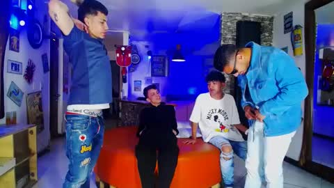 extrangers online show from 9, 1, 2025