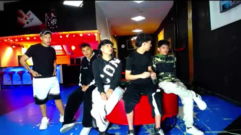 extrangers online show from 18, 10, 2025