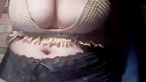 extremelydmilkyboobs online show from 3, 8, 2026