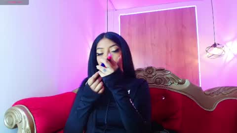 Snapshot of ey_im_simone_ chatting on 11, 7, 2026 online show from 11, 7, 2026