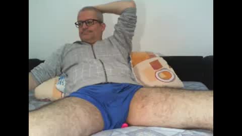 Snapshot of eyes12 chatting on 1, 4, 2026 GEORGE online show from 1, 4, 2026