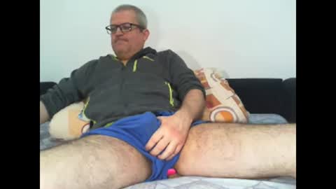 Snapshot of eyes12 chatting on 12, 4, 2026 GEORGE online show from 12, 4, 2026