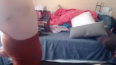 eyeswall0w online show from 28, 2, 2026