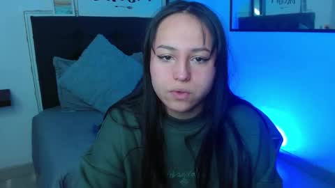 Snapshot of eymmy_24 chatting on 12, 9, 2025 eymmy_24 online show from 12, 9, 2025