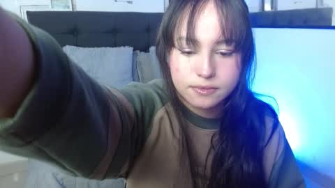 Snapshot of eymmy_24 chatting on 16, 9, 2025 eymmy_24 online show from 16, 9, 2025