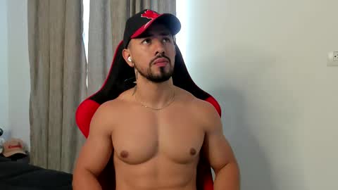 Ezzio Scolaro online show from 4, 10, 2025