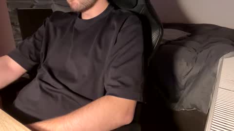 Snapshot of fabian_196 chatting on 14, 12, 2024 Call me bitch online show from 14, 12, 2024