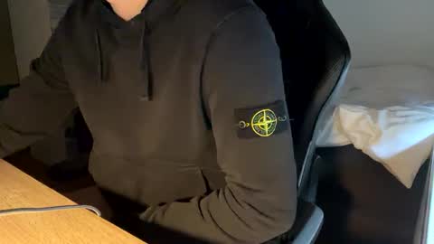 Snapshot of fabian_196 chatting on 31, 12, 2024 Call me bitch online show from 31, 12, 2024